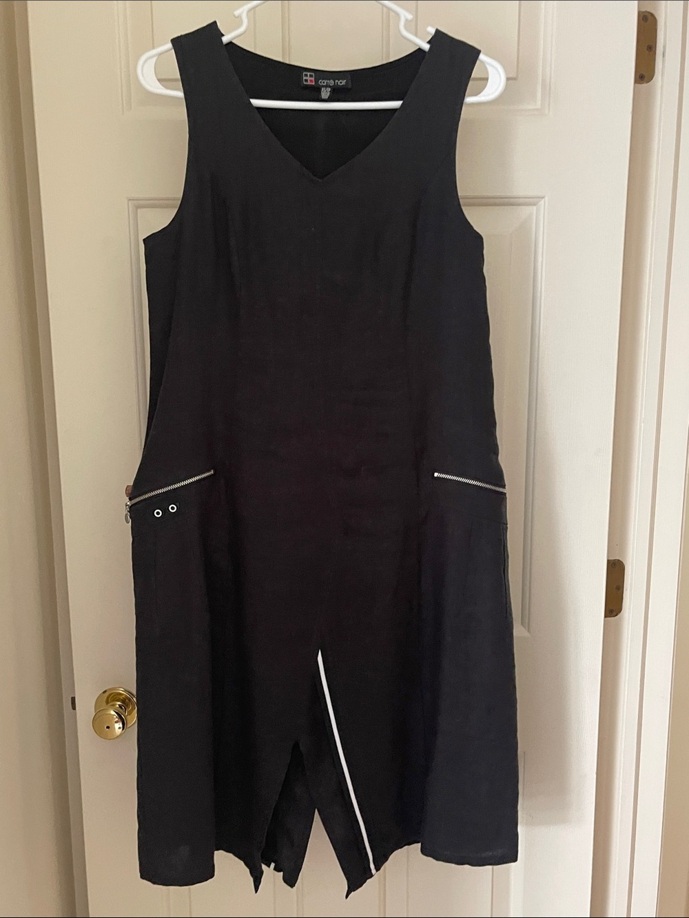 Carre Noir Sleeveless Black Linen A-Line Dress with Zipper Accents